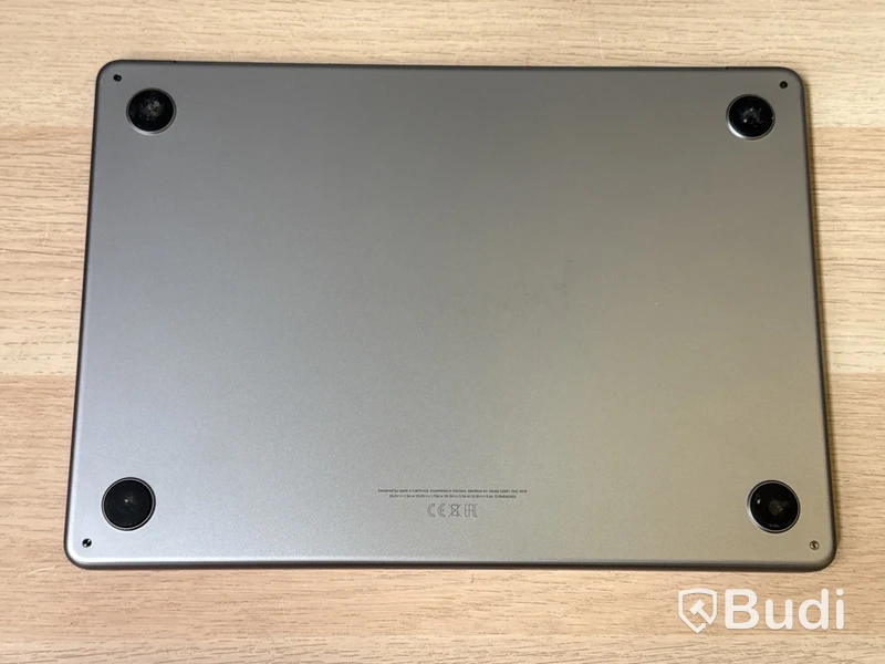 MacBook Air M2 2022, 8 GB RAM, 256 GB SSD