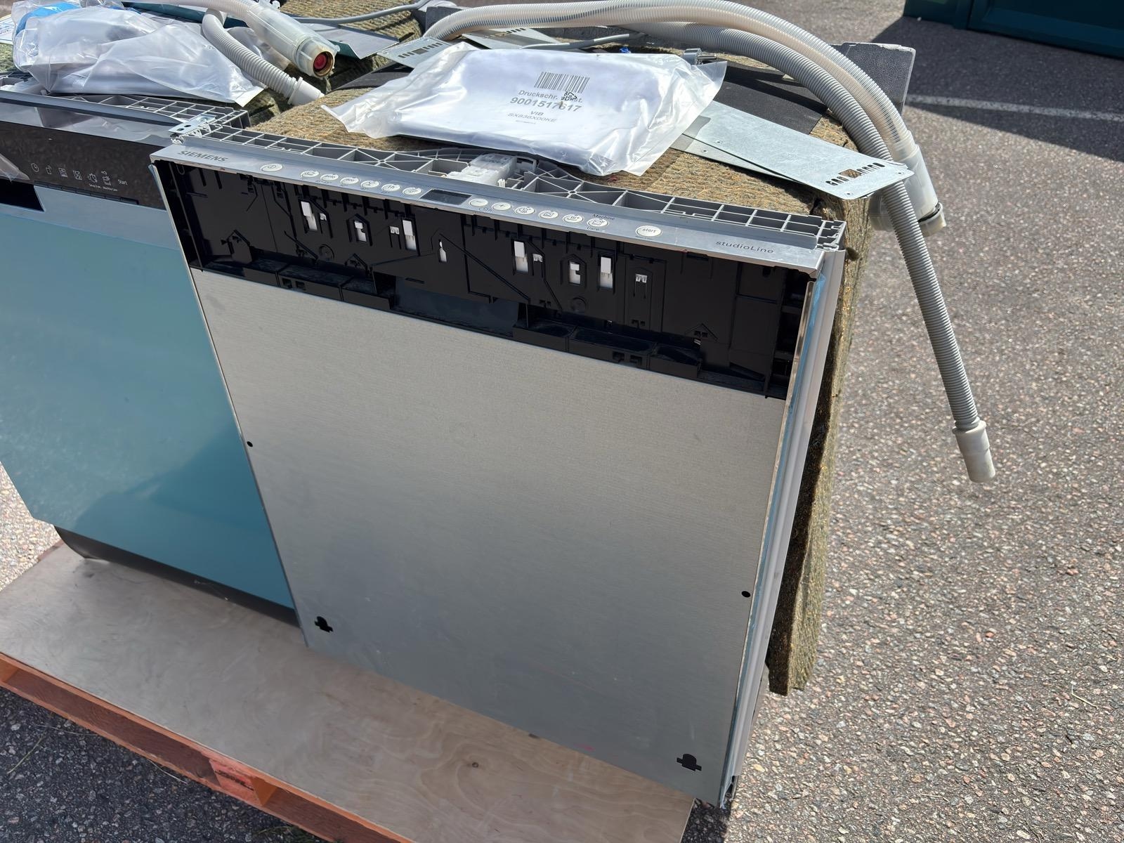 Siemens integrated dishwasher