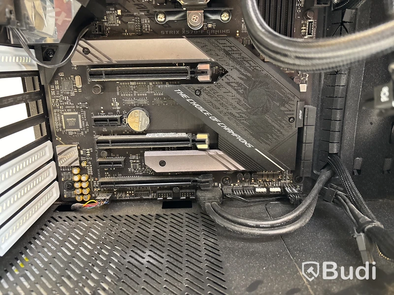 Stationär gamingdator - reparationsobjekt