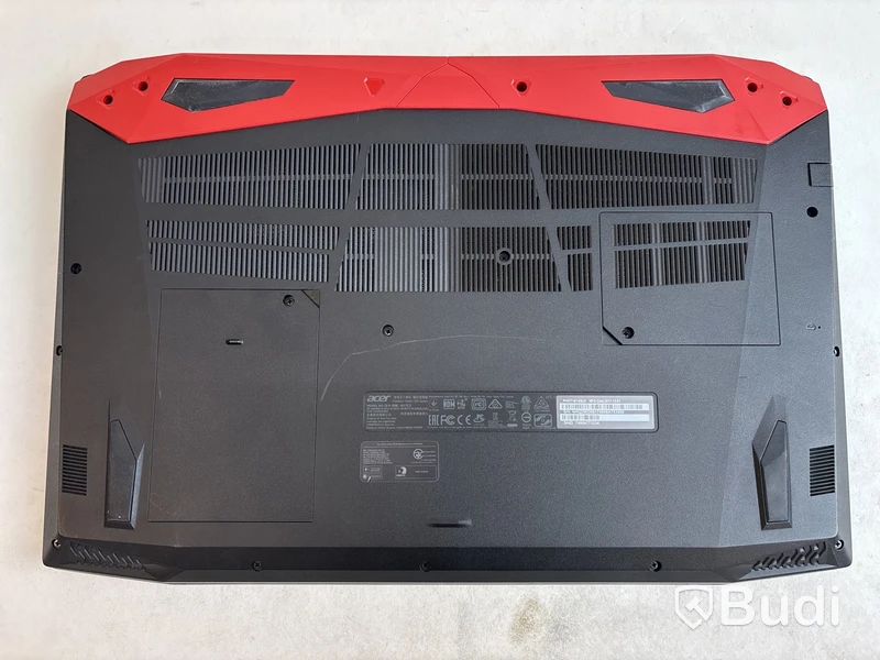 Bärbar gamingdator Acer Predator Helios 300. OBS! Inget OS