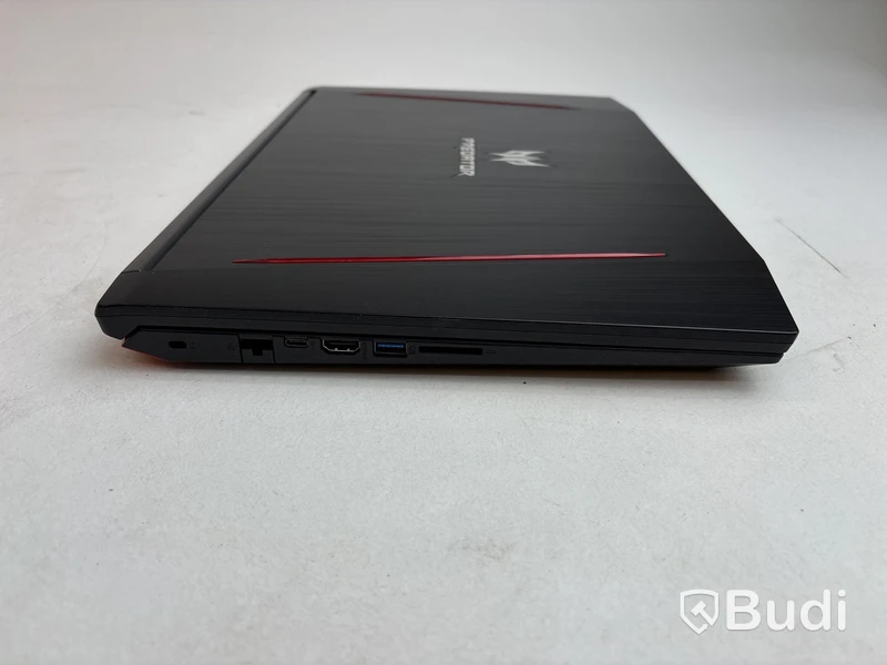 Bärbar gamingdator Acer Predator Helios 300. OBS! Inget OS
