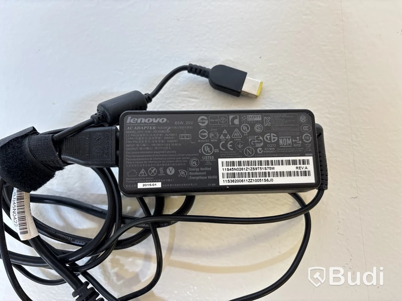 Parti med lenovo laddare inkl. 2 st. dock