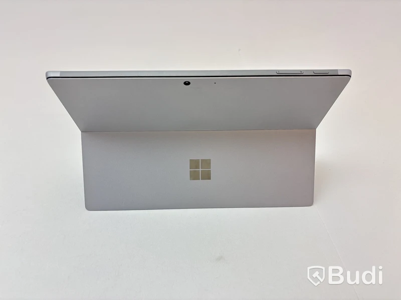 Bärbar dator Microsoft Surface Laptop Pro 7. OBS! Repor på skärmen