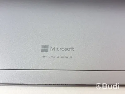 Bärbar dator Microsoft Surface Laptop Pro 7. OBS! Repor på skärmen