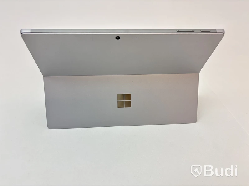 Bärbar dator Microsoft Surface Laptop Pro 7. OBS! Repor på skärmen