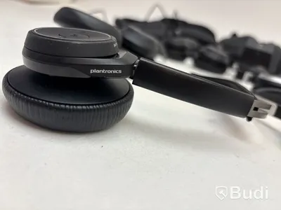 Parti med diverse trådlösa headsets, olika modeller