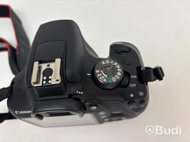 Kamerahus Canon, EOS 2000D inkl. objektiv och diverse tillbehör