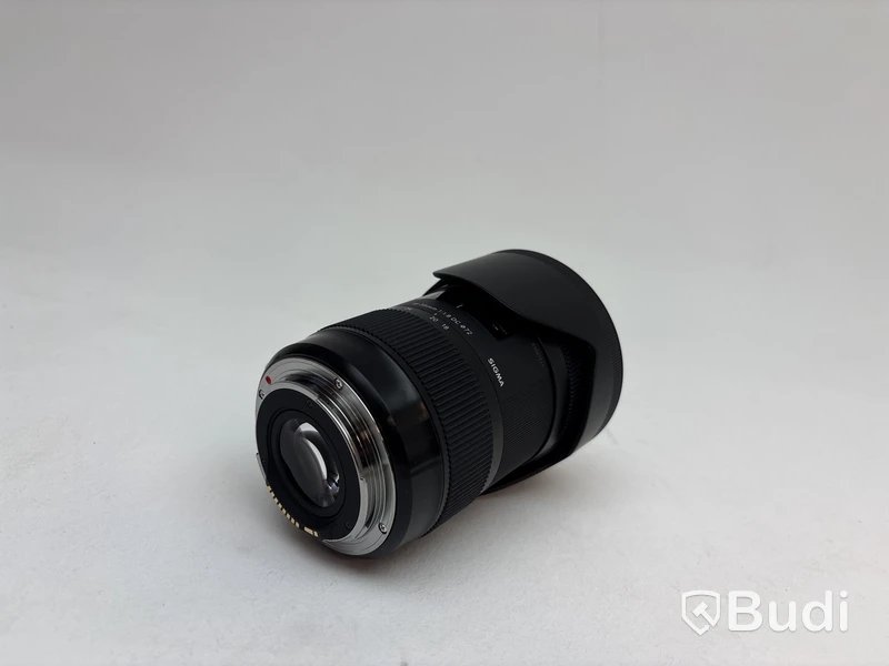 Kamerahus Canon, EOS 2000D inkl. objektiv och diverse tillbehör