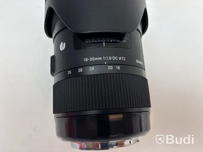 Kamerahus Canon, EOS 2000D inkl. objektiv och diverse tillbehör
