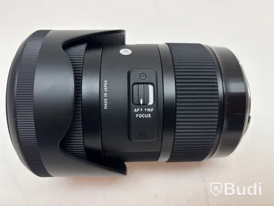 Kamerahus Canon, EOS 2000D inkl. objektiv och diverse tillbehör