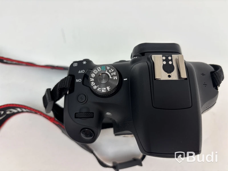 Kamerahus Canon, EOS 2000D inkl. objektiv och diverse tillbehör