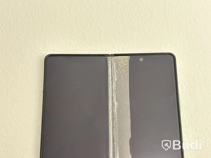 Mobil Samsung Galaxy Z Fold 4. OBS! Defekt skärm