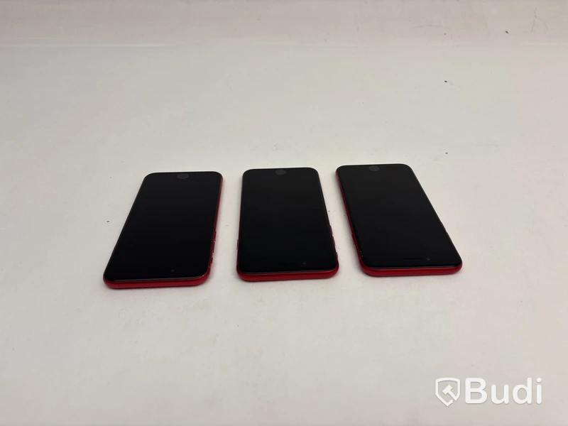 3 st. Mobiler Apple iPhone SE, olika modeller