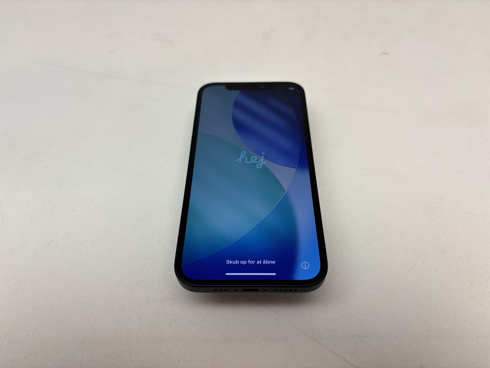 Mobil Apple iPhone 12 64GB