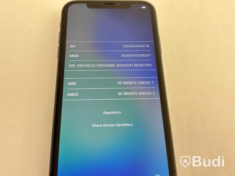 Apple iPhone 11 256GB smartphone