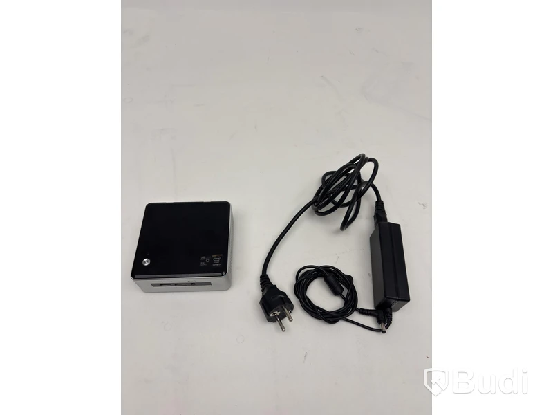 Intel NUC Desktop Computer