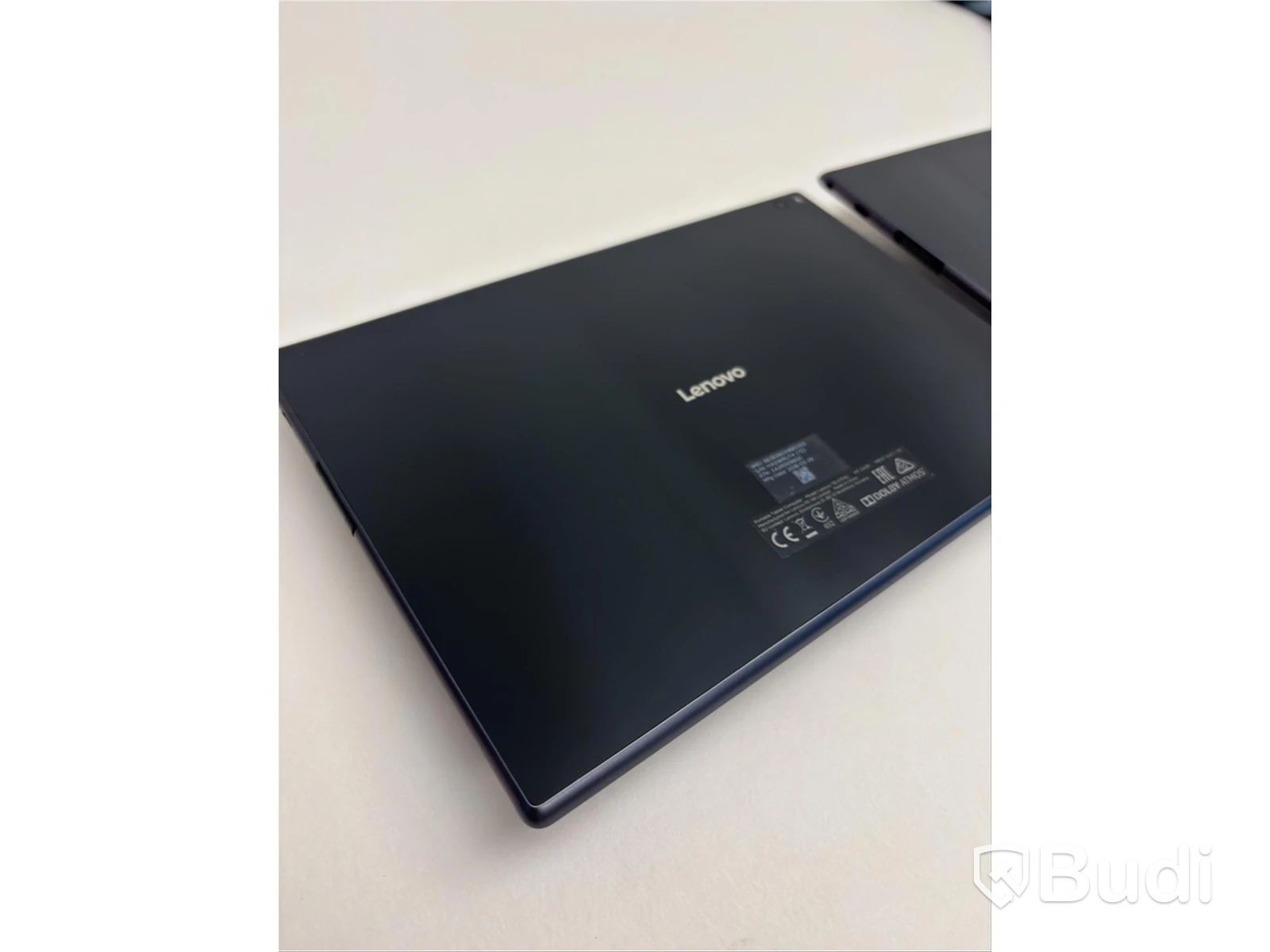 2 Lenovo Tab 4 Tablets