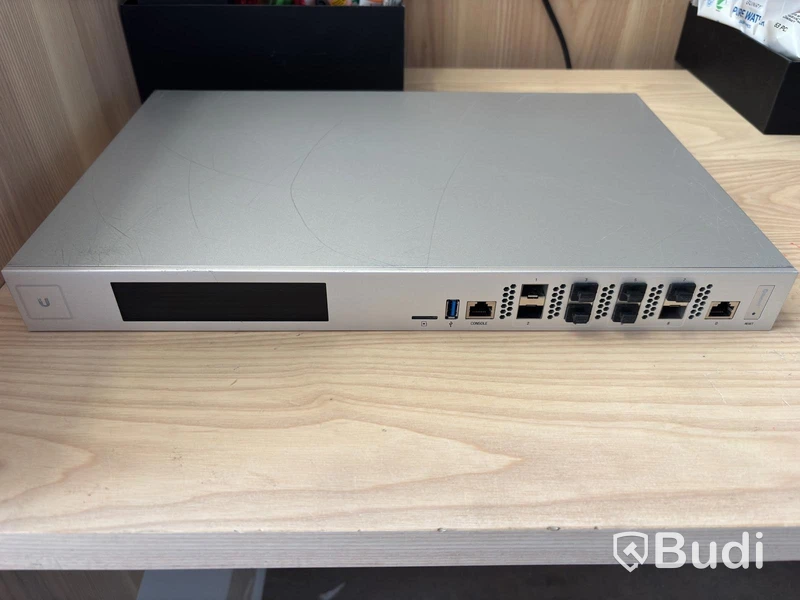 Gateway Ubiquiti USG-XG-8