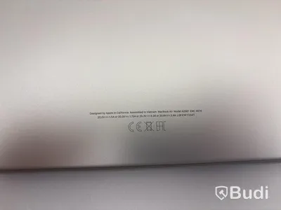 Apple MacBook Air M2 14-inch Laptop (2022)