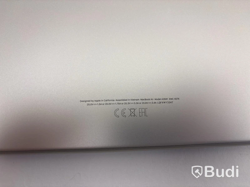 Apple MacBook Air M2 14-inch Laptop (2022)