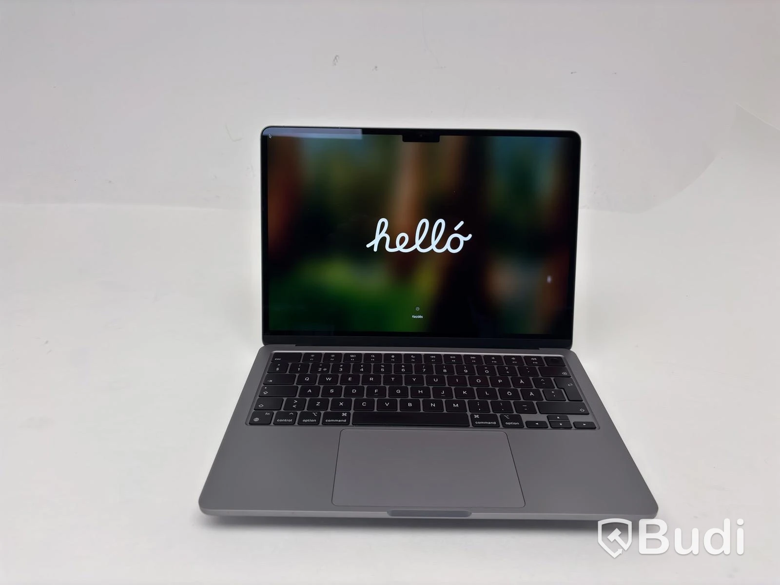 Apple MacBook Air M2 14-inch Laptop (2022)