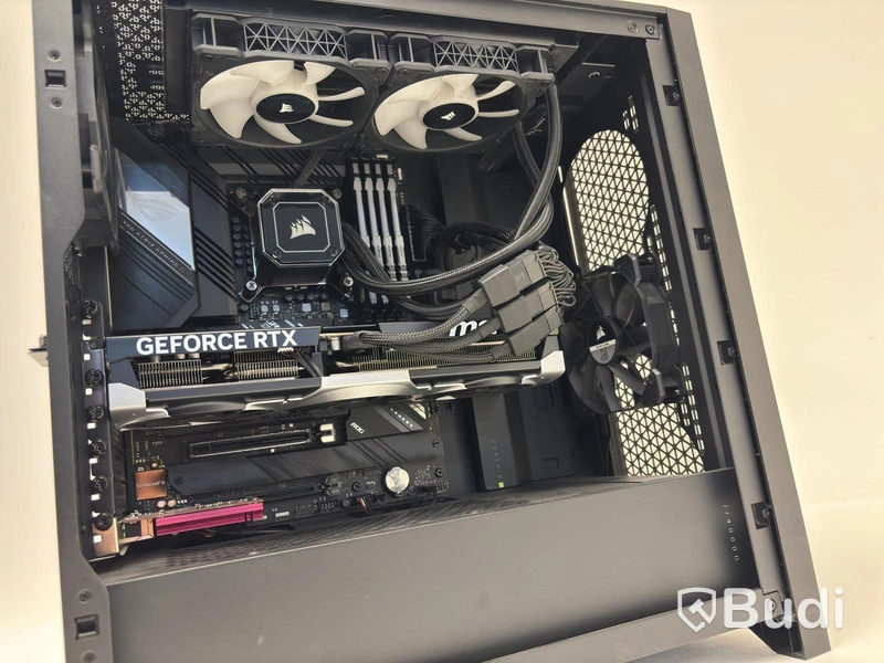 Desktop gaming PC