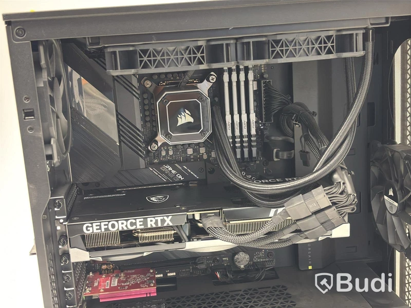 Desktop gaming PC