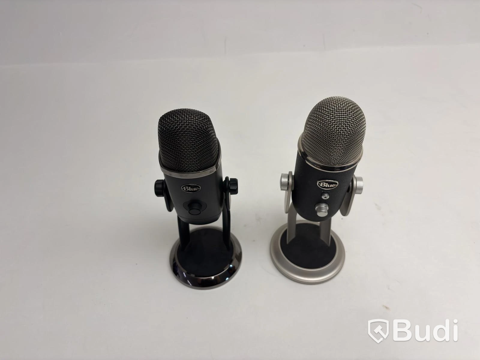 2 Blue microphones
