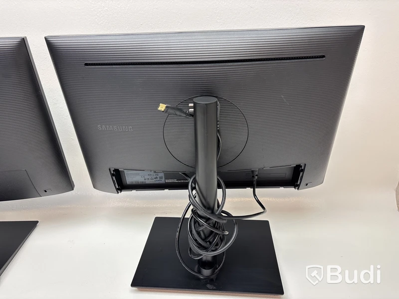 2 st. Datorskärmar Samsung S24H650GDU inkl. stativ