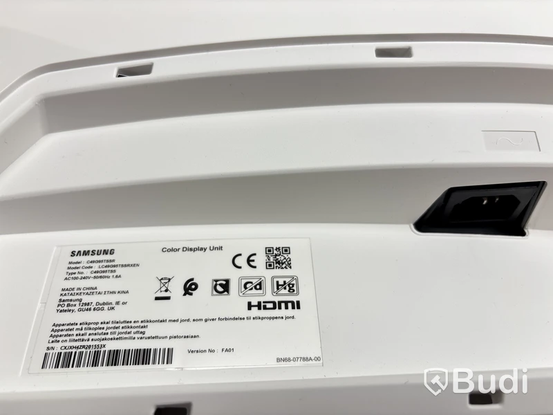 Gamingskärm Samsung C49G95TSSR välvd