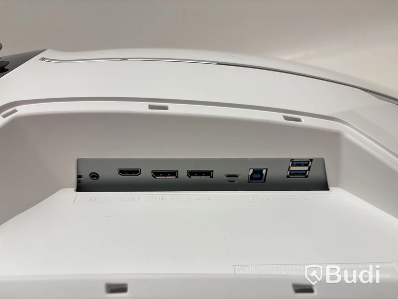 Gamingskärm Samsung C49G95TSSR välvd