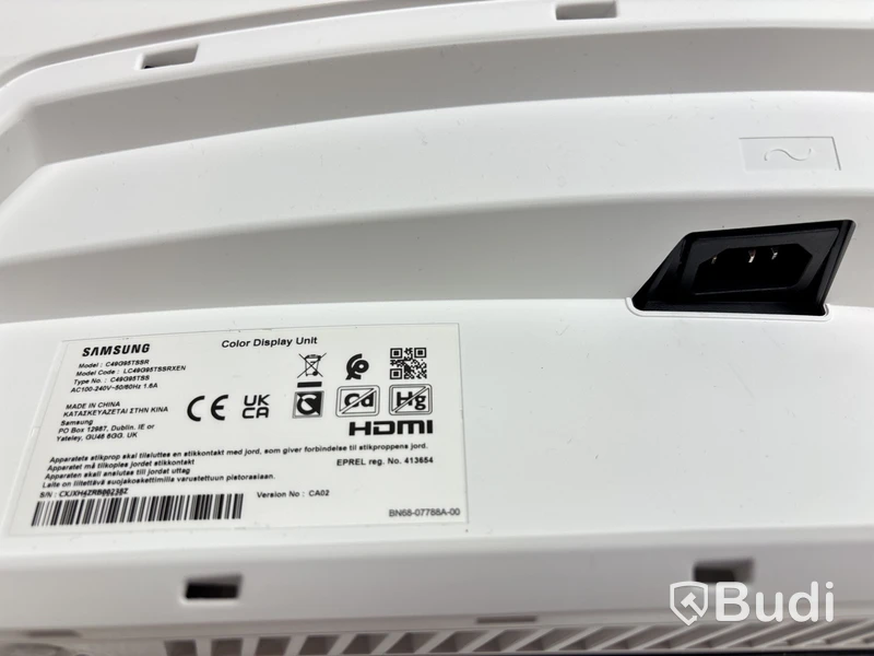 Gamingskärm Samsung C49G95TSSR välvd