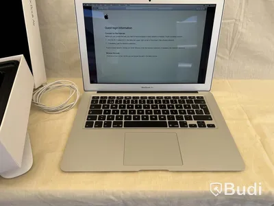 Apple MacBook Air laptop, 13.3-inch, 8 GB RAM