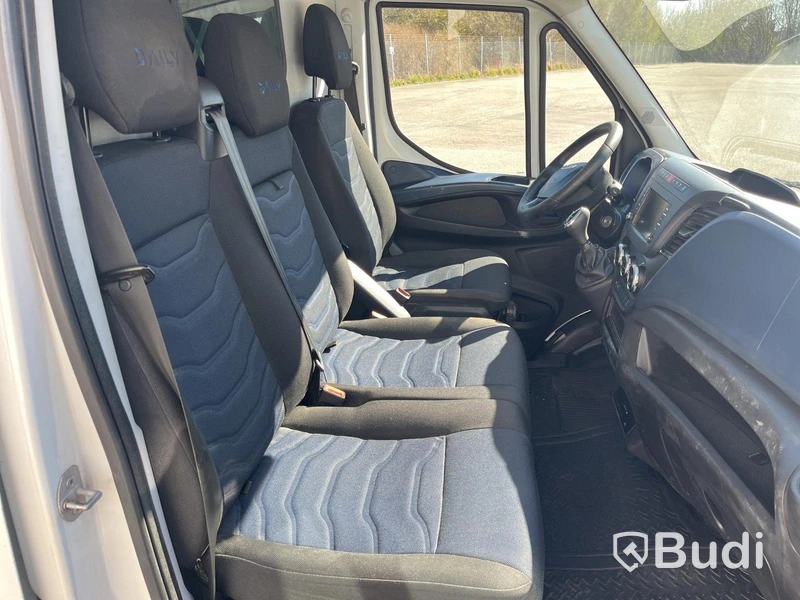 Skåpbil Iveco Daily 35-140 2.3 JTD Hi-Matic -2018 | Reparationsobjekt