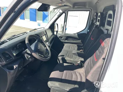 Skåpbil Iveco Daily 35-130 Skåpbil 2.3 JTD Hi-Matic -2015