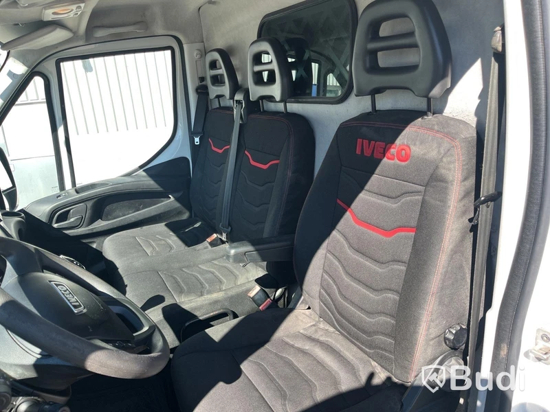 Skåpbil Iveco Daily 35-130 Skåpbil 2.3 JTD Hi-Matic -2015