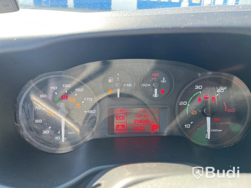 Skåpbil Iveco Daily 35-130 Skåpbil 2.3 JTD Hi-Matic -2015
