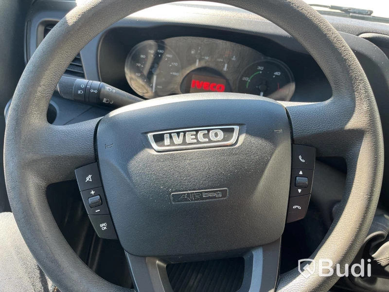 Skåpbil Iveco Daily 35-130 Skåpbil 2.3 JTD Hi-Matic -2015