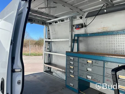Skåpbil Iveco Daily 35-130 Skåpbil 2.3 JTD Hi-Matic -2015