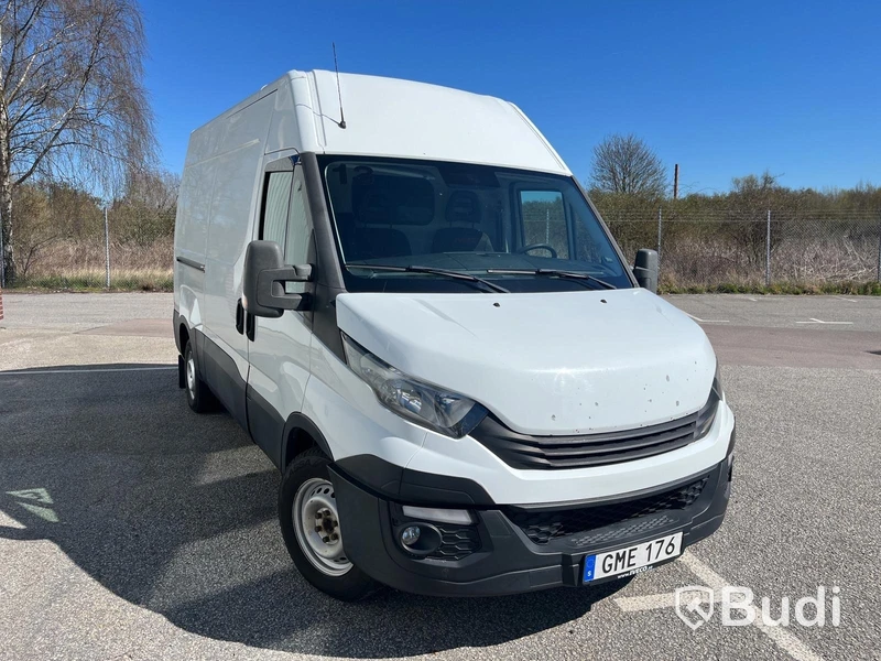 Skåpbil Iveco Daily 35-130 Skåpbil 2.3 JTD Hi-Matic -2015