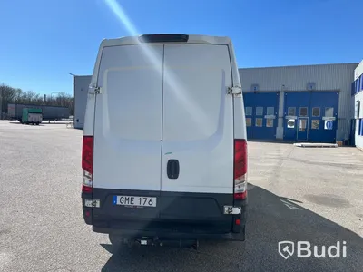 Skåpbil Iveco Daily 35-130 Skåpbil 2.3 JTD Hi-Matic -2015