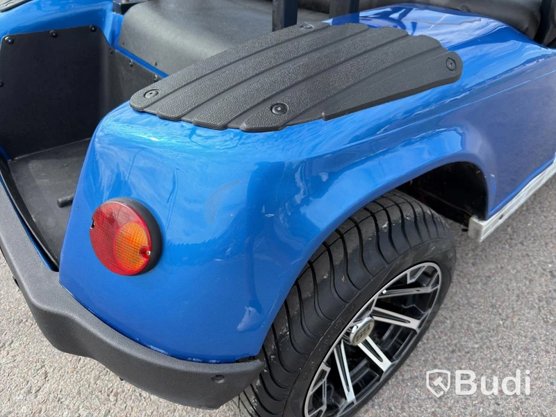 Golfbil EZ-GO TXT | Omklädd | Nya batterier