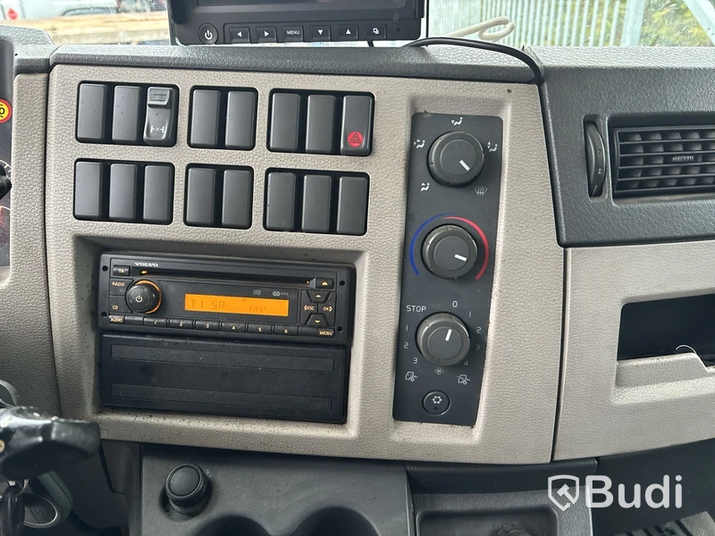 Lastbil Volvo FL 7.1 240 4x2 -2011 | Höj/sänk | Reparationsobjekt