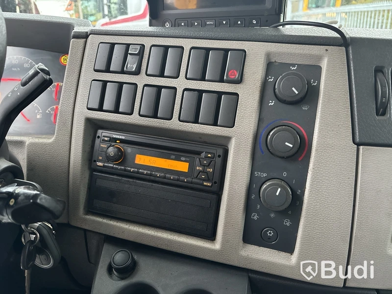 Lastbil Volvo FL 7.1 240 4x2 -2011 | Höj/sänk | Reparationsobjekt