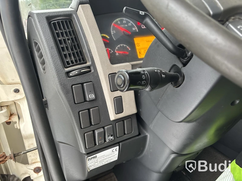 Lastbil Volvo FL 7.1 240 4x2 -2011 | Höj/sänk | Reparationsobjekt