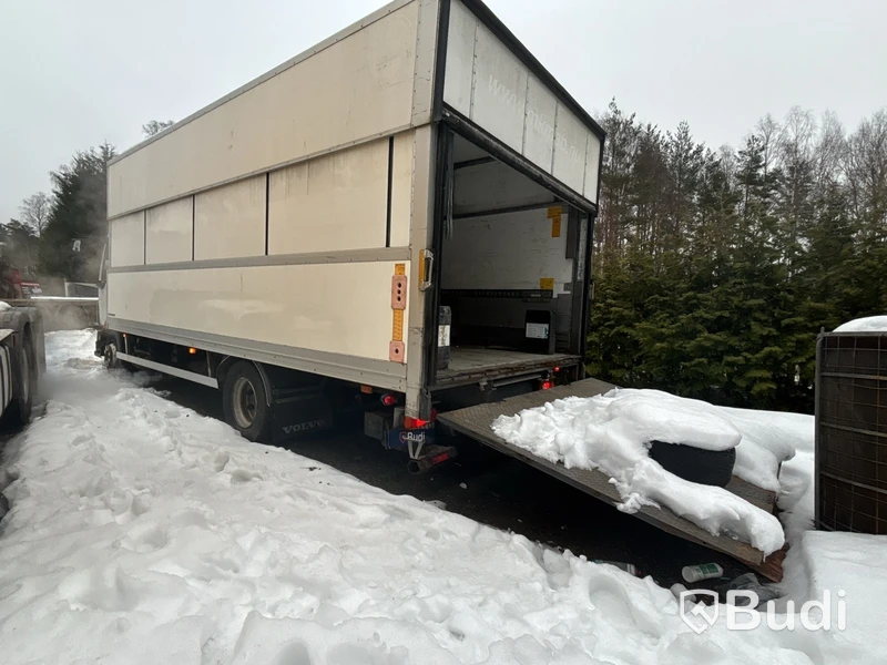 Lastbil Volvo FL 7.1 240 4x2 -2011 | Höj/sänk | Reparationsobjekt