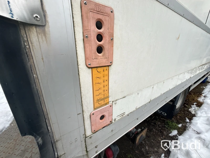 Lastbil Volvo FL 7.1 240 4x2 -2011 | Höj/sänk | Reparationsobjekt