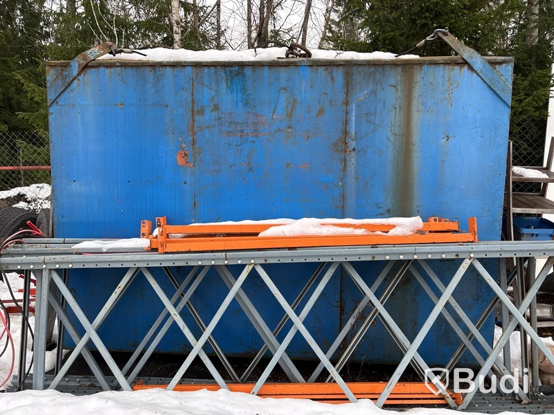 Container