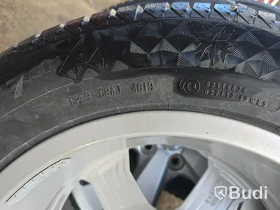 Audifälgar med dubbfria vinterdäck 215/65 R17