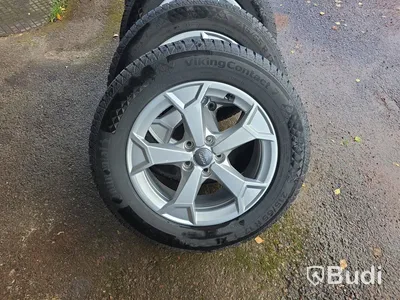 Audifälgar med dubbfria vinterdäck 215/65 R17